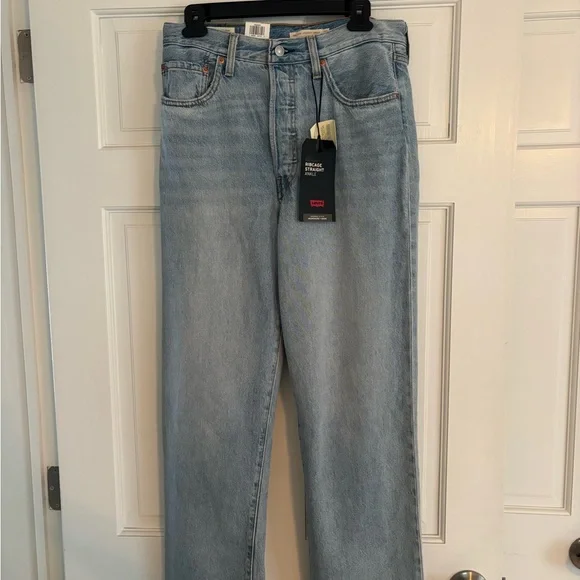 NWT Levi’s Ribcage Straight Ankle Jeans 30x29 - Picture 2 of 4